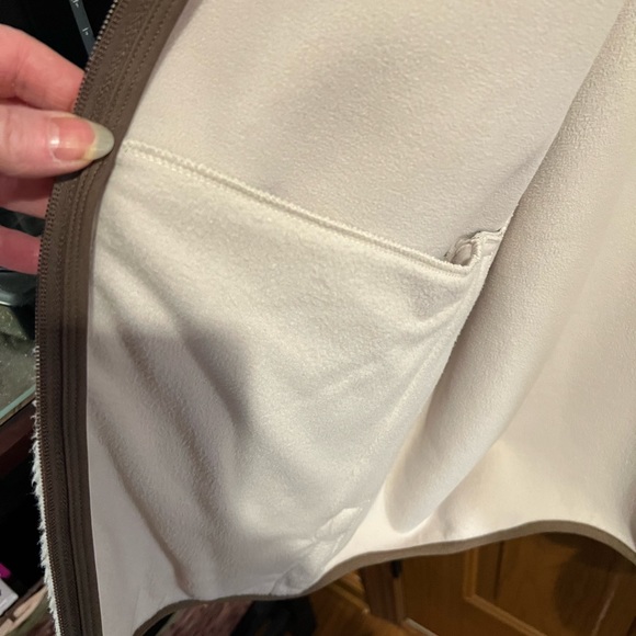 NEW w/o tags - Uniqlo Windproof Outer Fleece Jacket (Beige) Unisex XXL - Picture 4 of 11